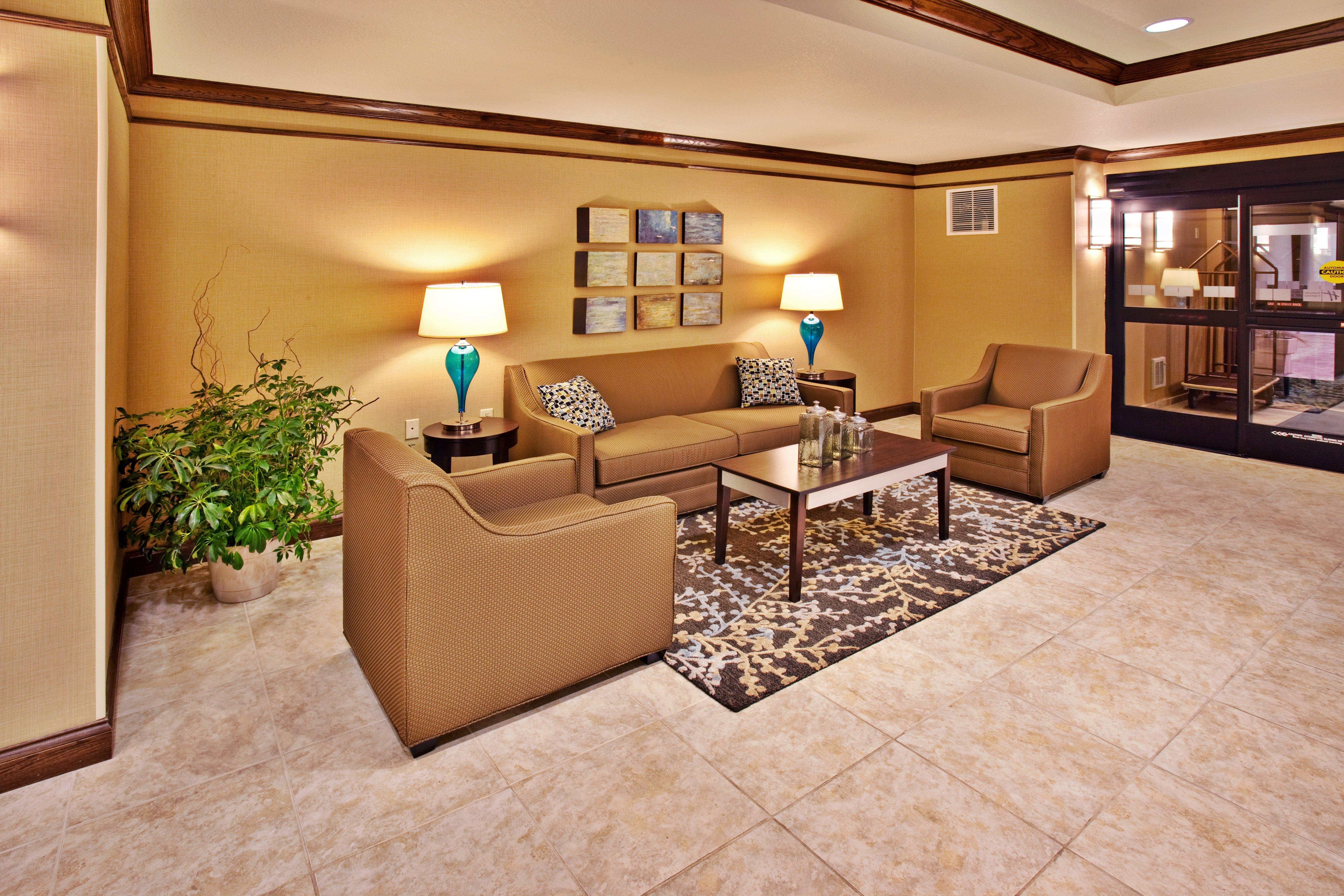 Holiday Inn Express Hotel & Suites - Dubuque West By Ihg Εξωτερικό φωτογραφία