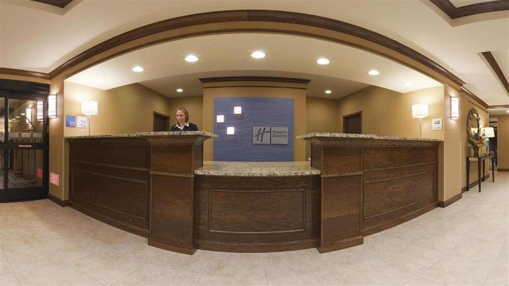Holiday Inn Express Hotel & Suites - Dubuque West By Ihg Εξωτερικό φωτογραφία