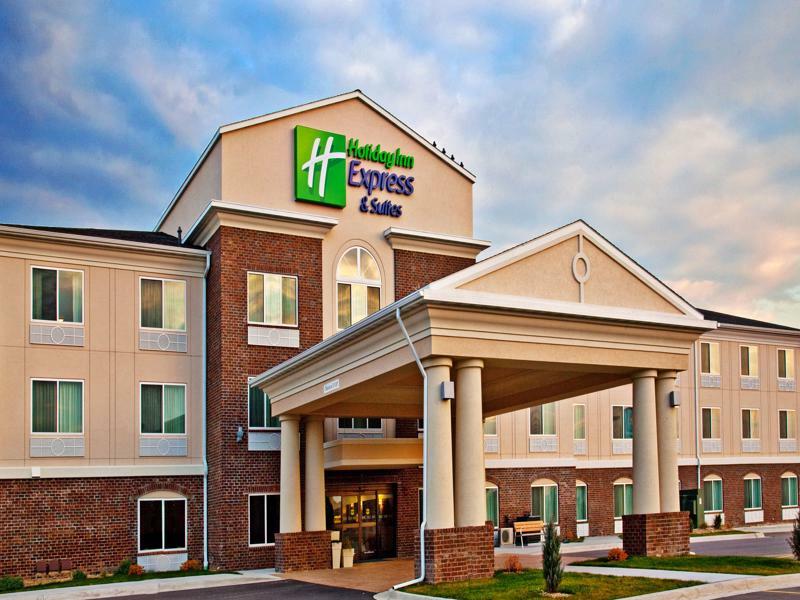 Holiday Inn Express Hotel & Suites - Dubuque West By Ihg Εξωτερικό φωτογραφία